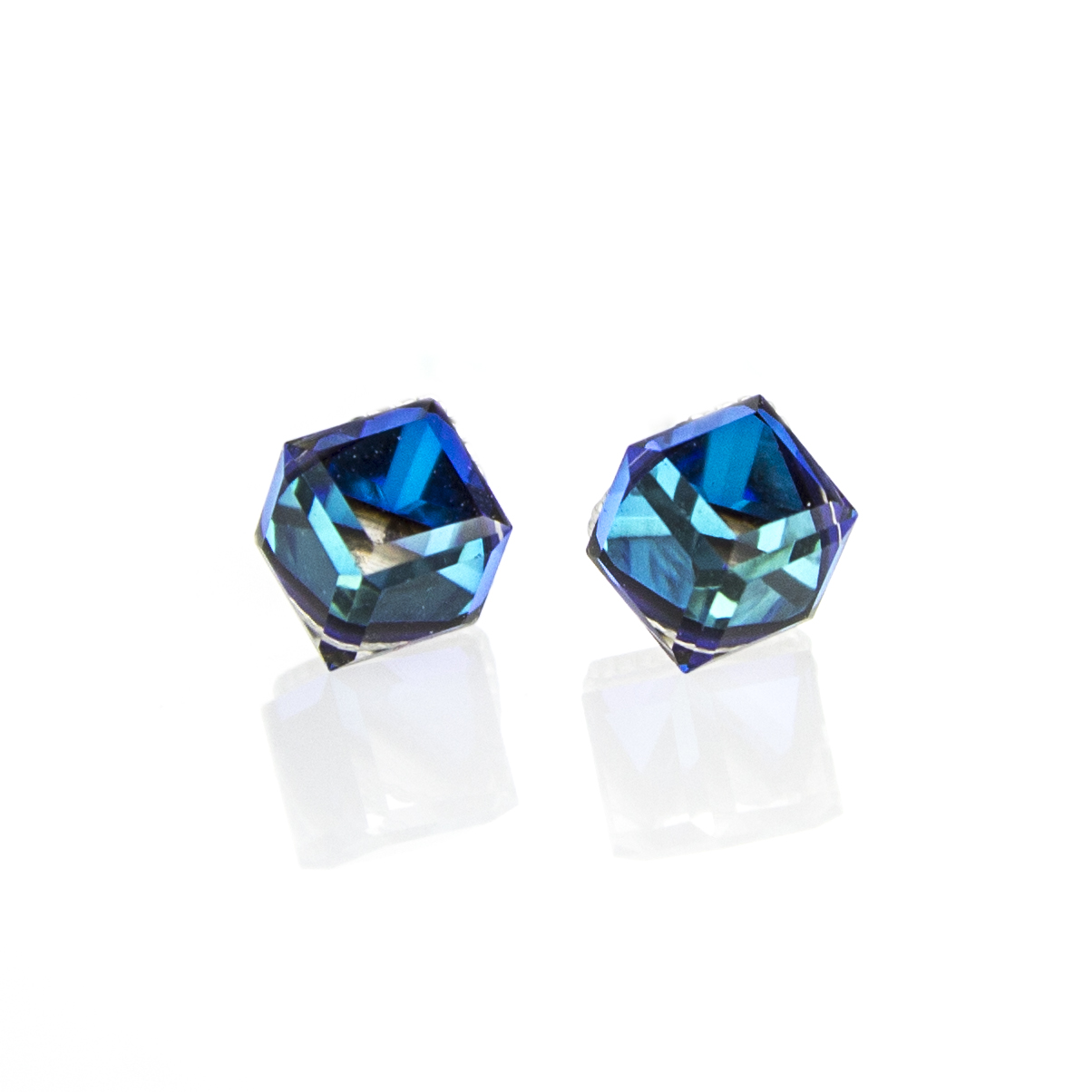 Обици винт с австрийски кристали Кубче 4мм bermuda blue