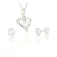 Art.No.cr1122ss29heartss29ovsfzd025- Сребрен комплект колие Сърце с обици винт crystal от  