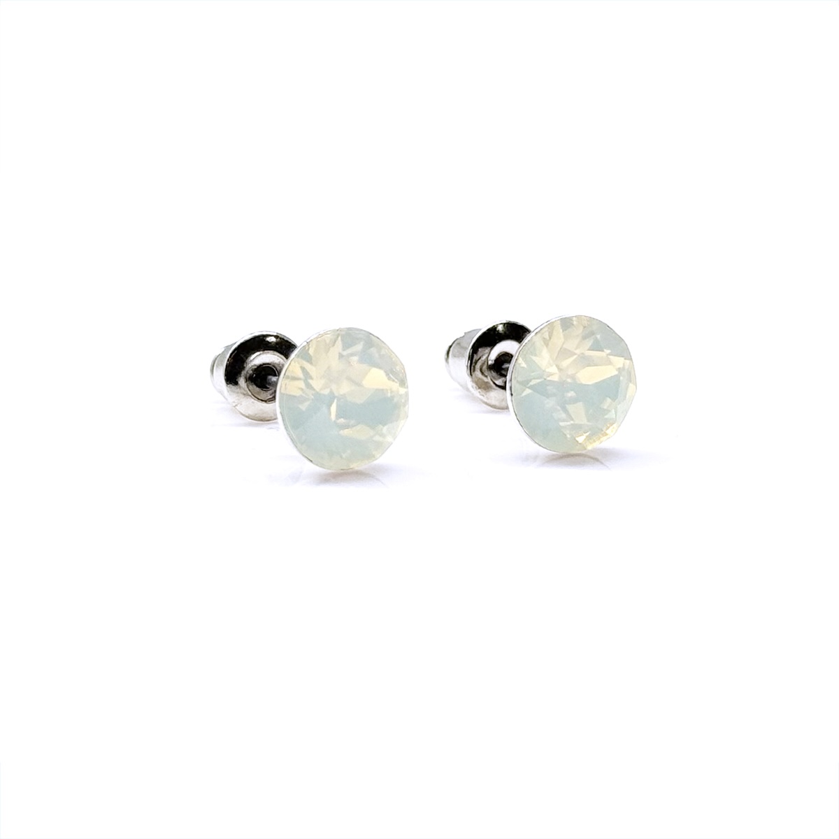 Обици винт с австрийски кристали Ксириус 7мм white opal