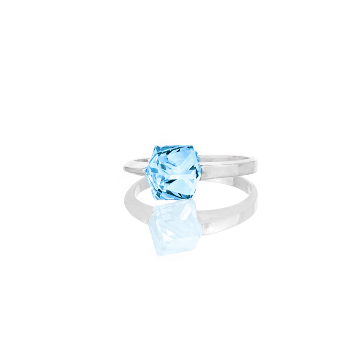 Кристален пръстен сребро 925 кубче 6мм aquamarine