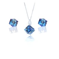 Art.No.bbl484166ovsfzd025- Сребърен комплект колие с обици винт Кубче 6мм bermuda blue от  