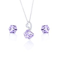 Art.No.v484166ovsfzd025- Сребърен комплект колие с обици винт Кубче 6мм violet от  