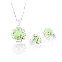 Art.No.p112212ss39cvovskvd015- Сребърен комплект колие с обици Ривола Цвете peridot от  