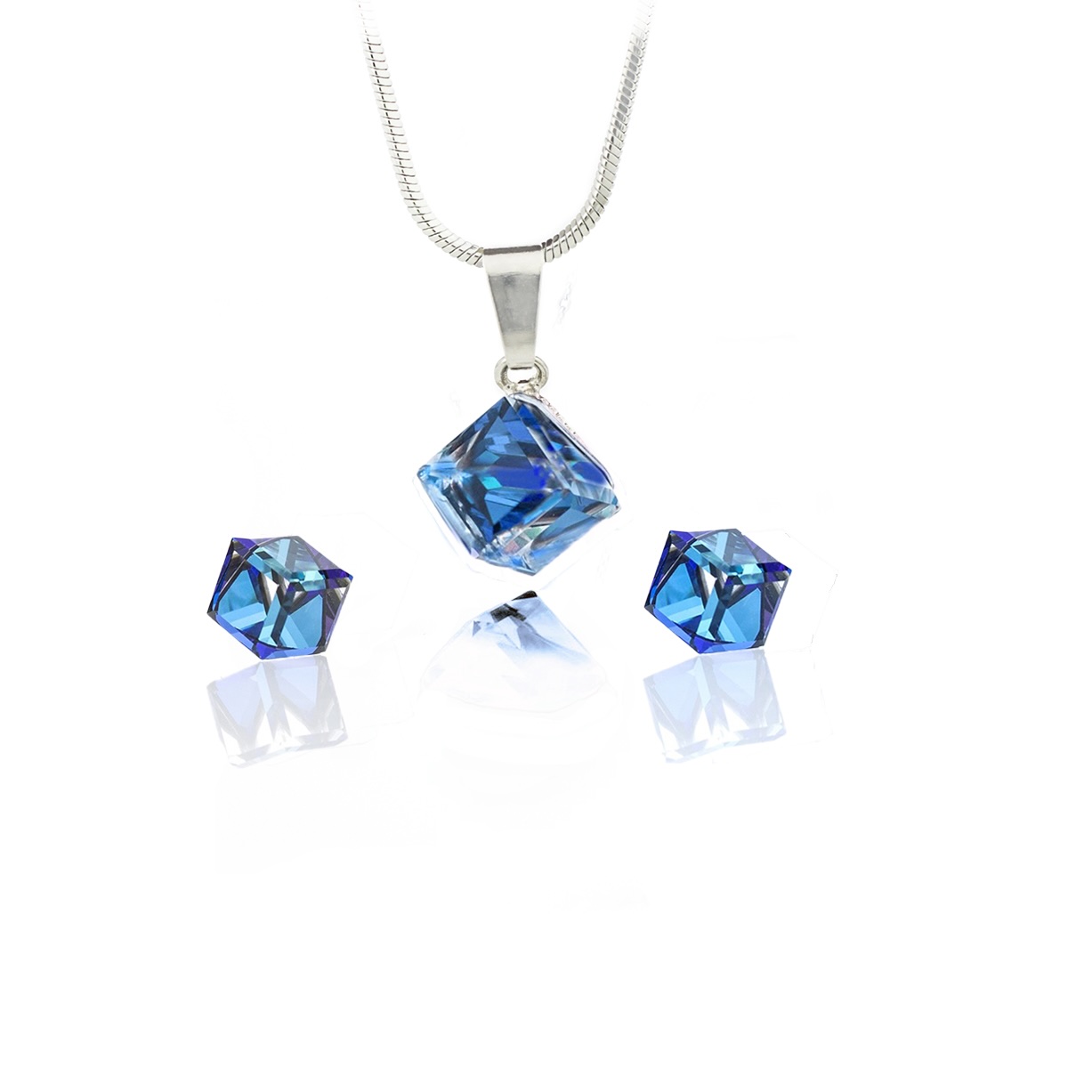 Комплект кристални кубчета с колие 8мм и обици винт 6мм bermuda blue