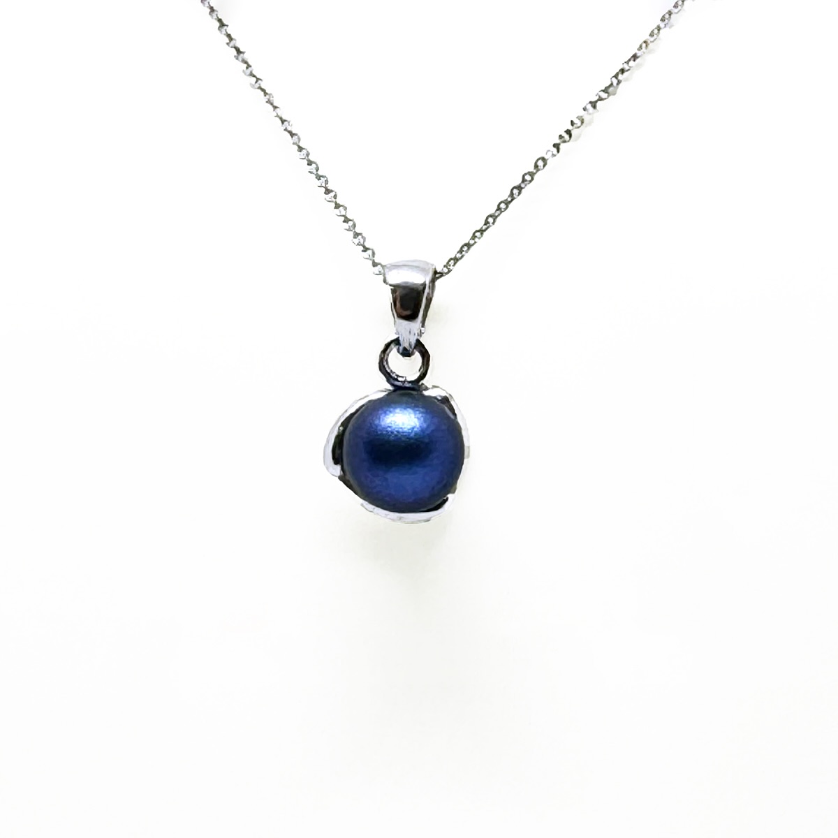 Сребърно колие с класическа перла 8мм IR dark blue