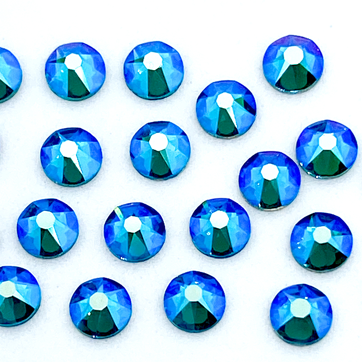 Австрийски кристали за нокти ss16 blue zircon shimmer