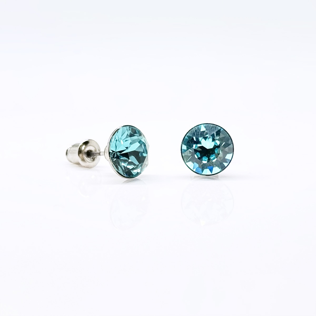 Обици винт с австрийски кристали Ксириус 9мм light turquoise